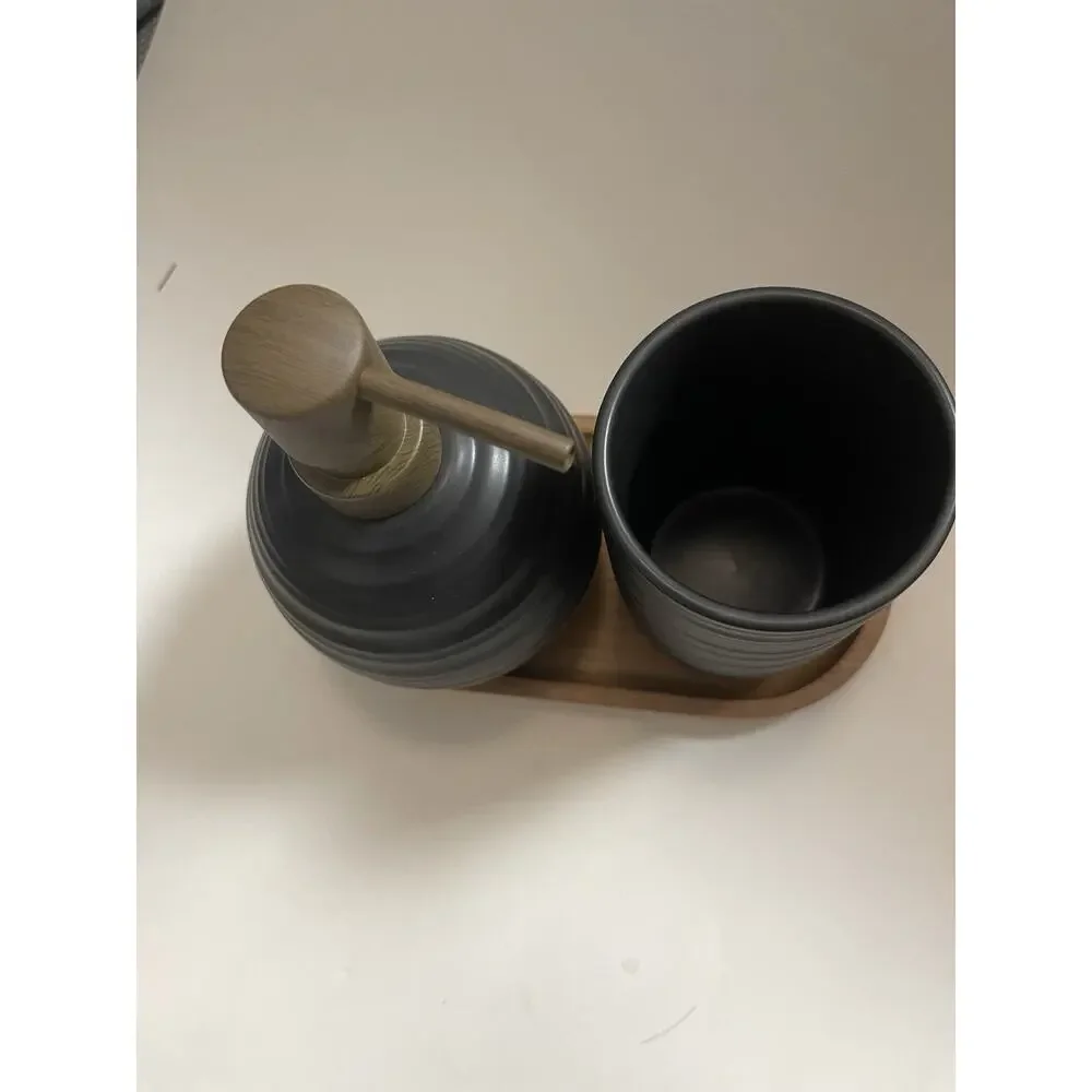 3-Piece Ceramic Bathroom Set with Acacia Wood Tray Bathroom Organizer, Black‎